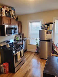 Cambridge Renovated 1 Bed 1 bath available NOW on Blake St in Cambridge!   Porter Square - $2,650
