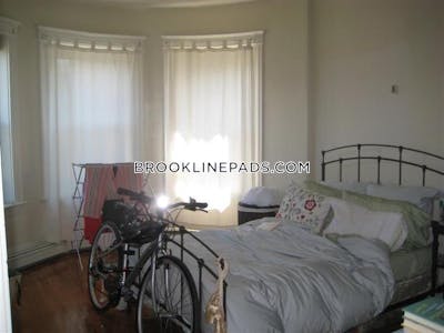 Brookline 2 Bed 1 Bath BROOKLINE- WASHINGTON SQUARE $2,600  Washington Square - $2,950