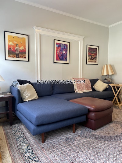 Somerville 3 Beds 1 Bath  West Somerville/ Teele Square - $3,700 No Fee