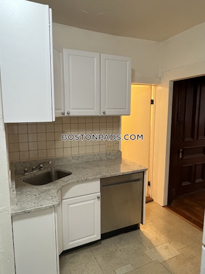 Allston 3 Beds 1 Bath Boston - $3,000