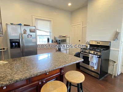 Somerville 5 Bed 1 Bath  Tufts - $6,375