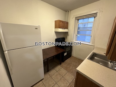 Allston Nice 3 Bed 1 Bath available NOW on Glenville Ave Boston - $2,600