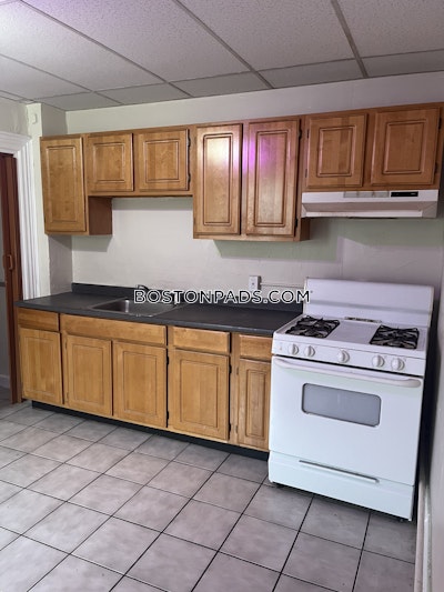 Cambridge 3 Beds 1 Bath  Central Square/cambridgeport - $3,200