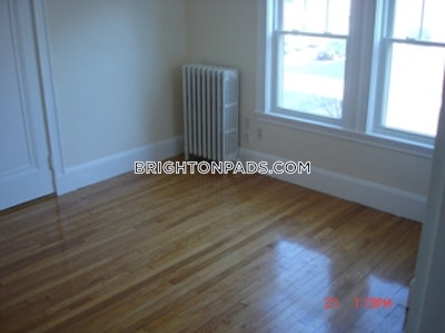 Brighton Nice 2 Bed 1 Bath available 8/1 on Union St. in Brighton  Boston - $3,000