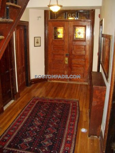 Cambridge Nice 1 Bath CAMBRIDGE  Harvard Square - $2,100