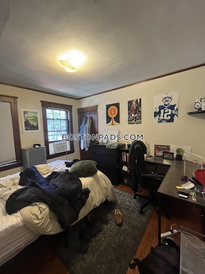 Somerville 4 Beds 1 Bath  Tufts - $5,300